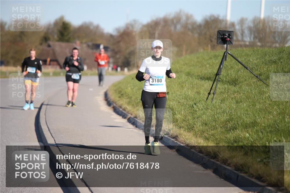 06.04.2025 - 44. Internationalen Wilhelmsburger Insellauf Jannik Wohlers http://msf.ph/oto/7618478 06.04.2025 09:48:27 Laufen 3180 meine-sportfotos.de