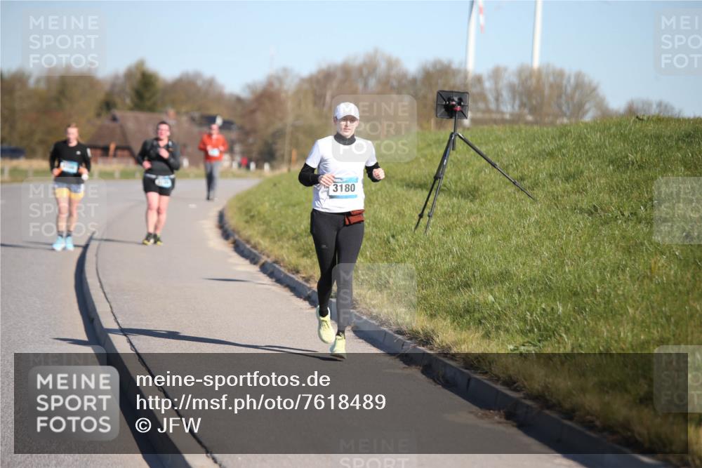 06.04.2025 - 44. Internationalen Wilhelmsburger Insellauf Jannik Wohlers http://msf.ph/oto/7618489 06.04.2025 09:48:28 Laufen 3180 meine-sportfotos.de