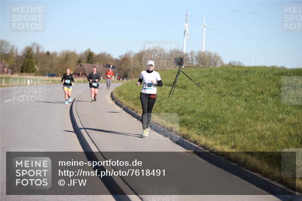 06.04.2025 - 44. Internationalen Wilhelmsburger Insellauf Jannik Wohlers http://msf.ph/oto/7618491 06.04.2025 09:48:28 Laufen 3180 meine-sportfotos.de