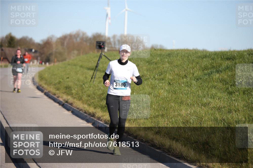 06.04.2025 - 44. Internationalen Wilhelmsburger Insellauf Jannik Wohlers http://msf.ph/oto/7618513 06.04.2025 09:48:31 Laufen 3180 meine-sportfotos.de
