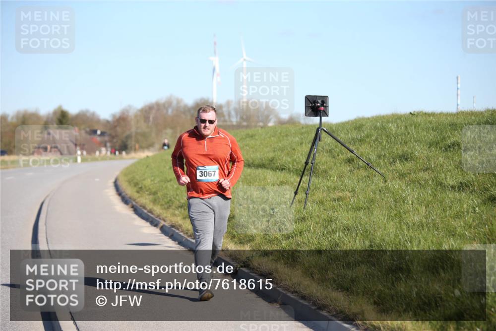 06.04.2025 - 44. Internationalen Wilhelmsburger Insellauf Jannik Wohlers http://msf.ph/oto/7618615 06.04.2025 09:48:51 Laufen 3067 meine-sportfotos.de
