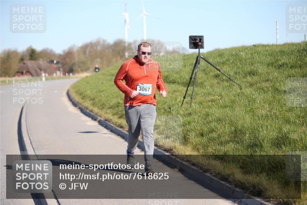 06.04.2025 - 44. Internationalen Wilhelmsburger Insellauf Jannik Wohlers http://msf.ph/oto/7618625 06.04.2025 09:48:51 Laufen 3067 meine-sportfotos.de