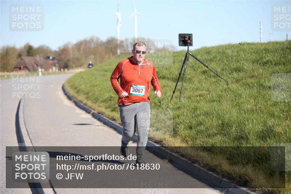 06.04.2025 - 44. Internationalen Wilhelmsburger Insellauf Jannik Wohlers http://msf.ph/oto/7618630 06.04.2025 09:48:51 Laufen 3067 meine-sportfotos.de