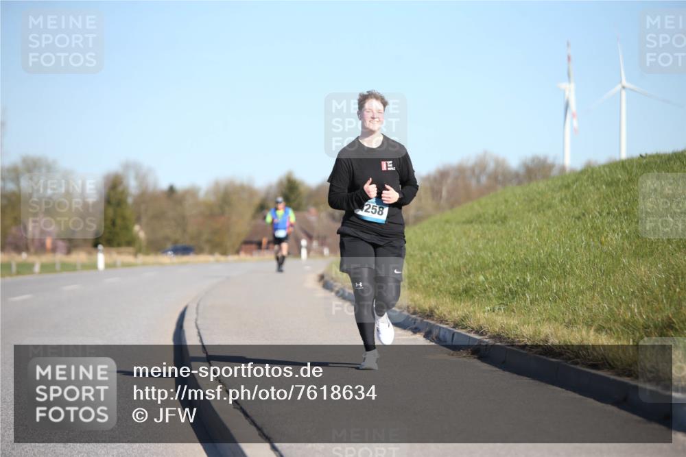 06.04.2025 - 44. Internationalen Wilhelmsburger Insellauf Jannik Wohlers http://msf.ph/oto/7618634 06.04.2025 09:49:38 Laufen 258 meine-sportfotos.de