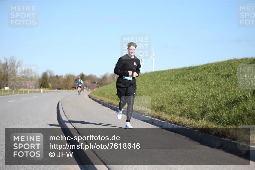 06.04.2025 - 44. Internationalen Wilhelmsburger Insellauf Jannik Wohlers http://msf.ph/oto/7618646 06.04.2025 09:49:40 Laufen  meine-sportfotos.de