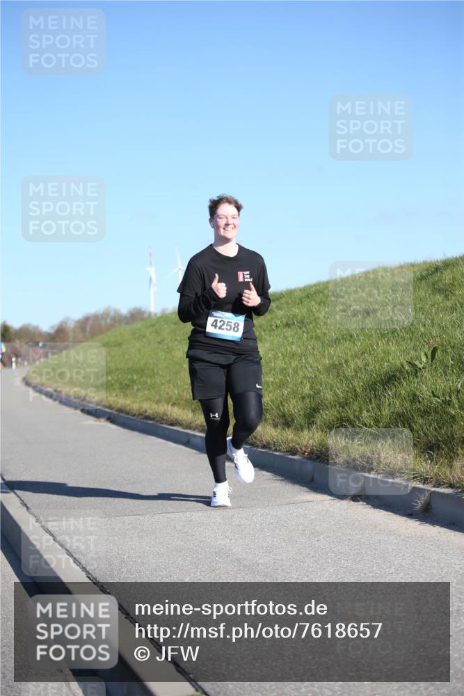 06.04.2025 - 44. Internationalen Wilhelmsburger Insellauf Jannik Wohlers http://msf.ph/oto/7618657 06.04.2025 09:49:41 Laufen 4258 meine-sportfotos.de