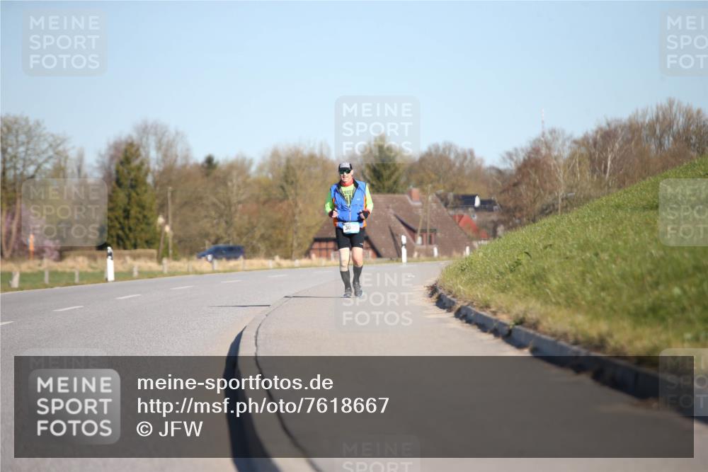 06.04.2025 - 44. Internationalen Wilhelmsburger Insellauf Jannik Wohlers http://msf.ph/oto/7618667 06.04.2025 09:49:44 Laufen 30 meine-sportfotos.de
