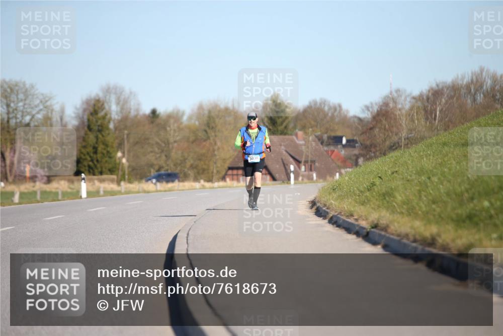 06.04.2025 - 44. Internationalen Wilhelmsburger Insellauf Jannik Wohlers http://msf.ph/oto/7618673 06.04.2025 09:49:44 Laufen 3036 meine-sportfotos.de