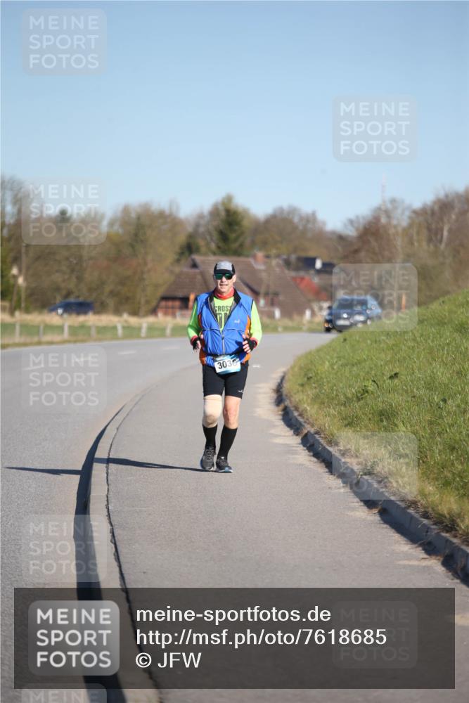 06.04.2025 - 44. Internationalen Wilhelmsburger Insellauf Jannik Wohlers http://msf.ph/oto/7618685 06.04.2025 09:49:51 Laufen 303 meine-sportfotos.de