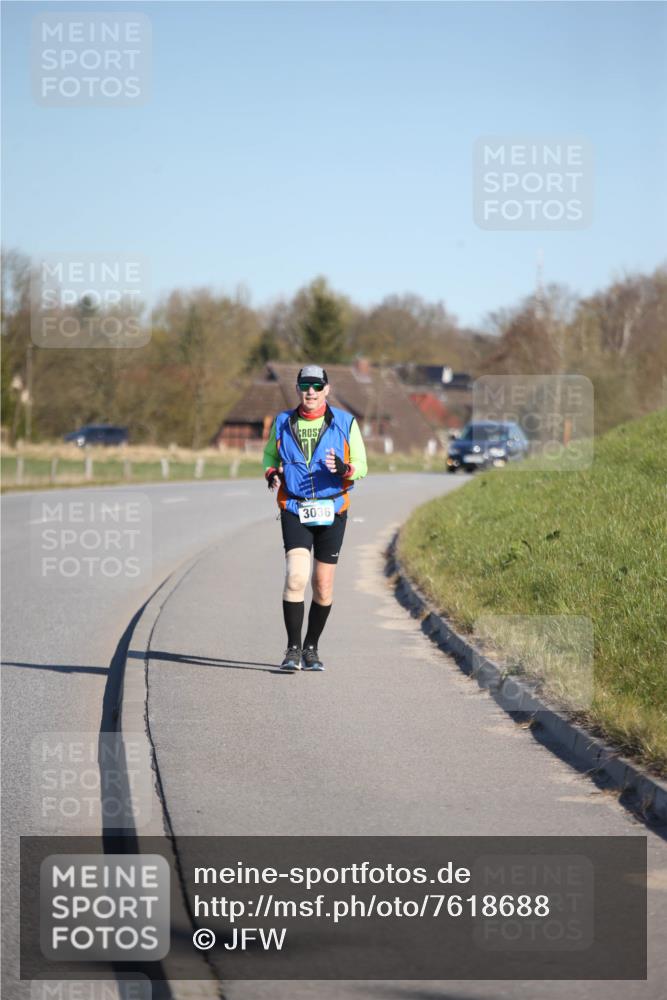 06.04.2025 - 44. Internationalen Wilhelmsburger Insellauf Jannik Wohlers http://msf.ph/oto/7618688 06.04.2025 09:49:51 Laufen 3036 meine-sportfotos.de