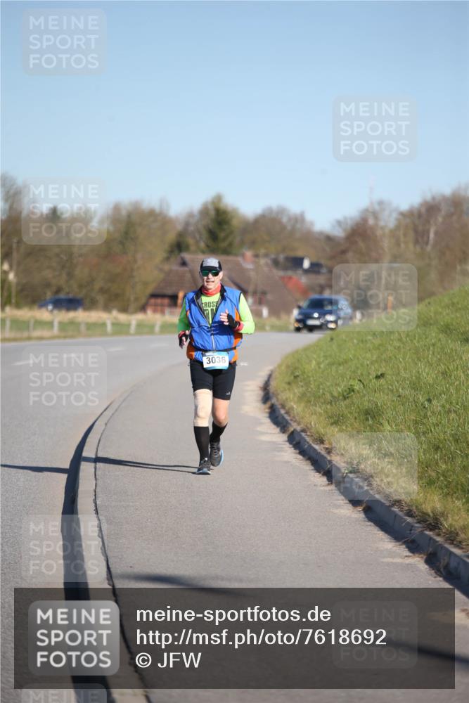 06.04.2025 - 44. Internationalen Wilhelmsburger Insellauf Jannik Wohlers http://msf.ph/oto/7618692 06.04.2025 09:49:51 Laufen 3036 meine-sportfotos.de