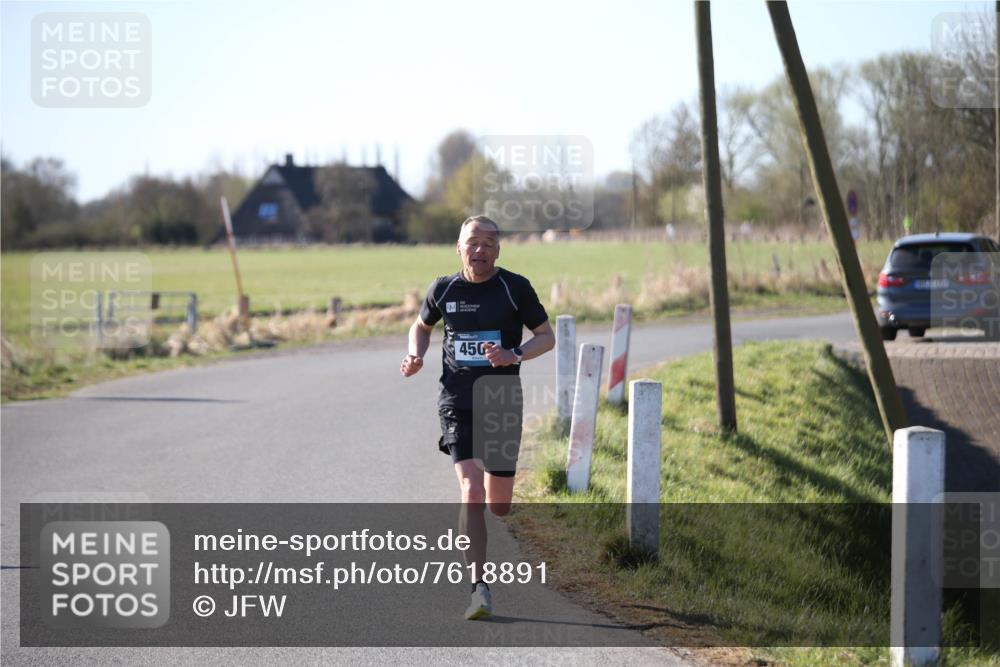 06.04.2025 - 44. Internationalen Wilhelmsburger Insellauf Jannik Wohlers http://msf.ph/oto/7618891 06.04.2025 09:57:56 Laufen 450 meine-sportfotos.de