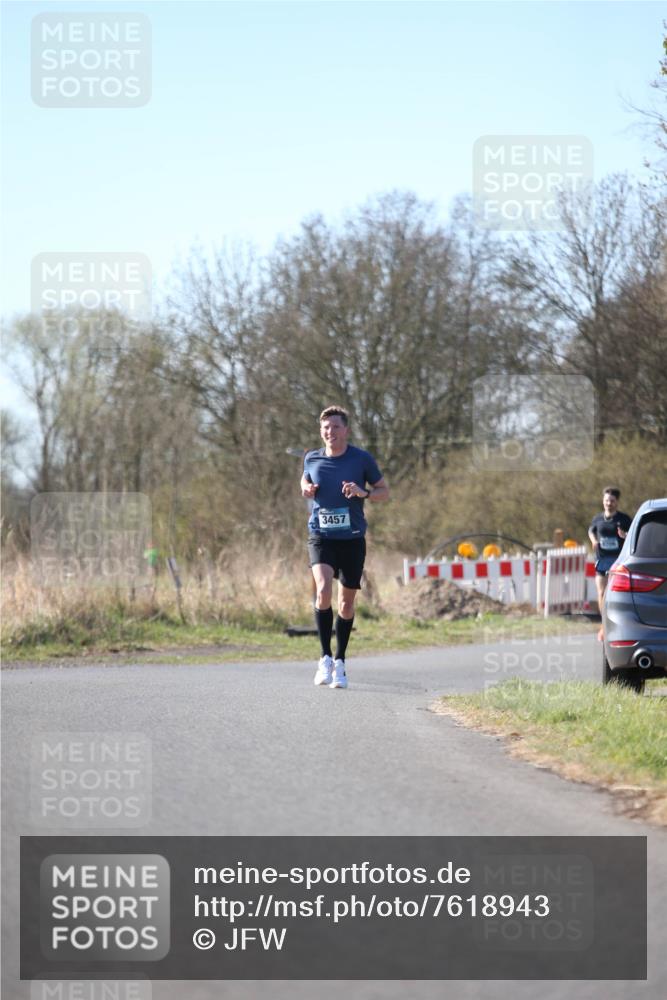 06.04.2025 - 44. Internationalen Wilhelmsburger Insellauf Jannik Wohlers http://msf.ph/oto/7618943 06.04.2025 09:59:30 Laufen 3457 meine-sportfotos.de