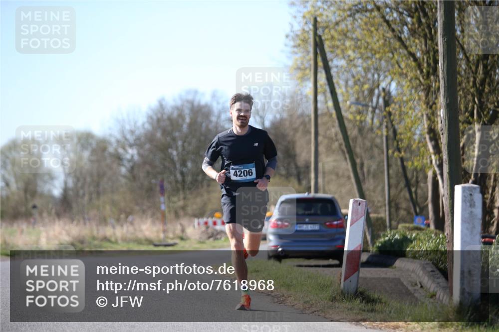 06.04.2025 - 44. Internationalen Wilhelmsburger Insellauf Jannik Wohlers http://msf.ph/oto/7618968 06.04.2025 09:59:41 Laufen 4206 meine-sportfotos.de