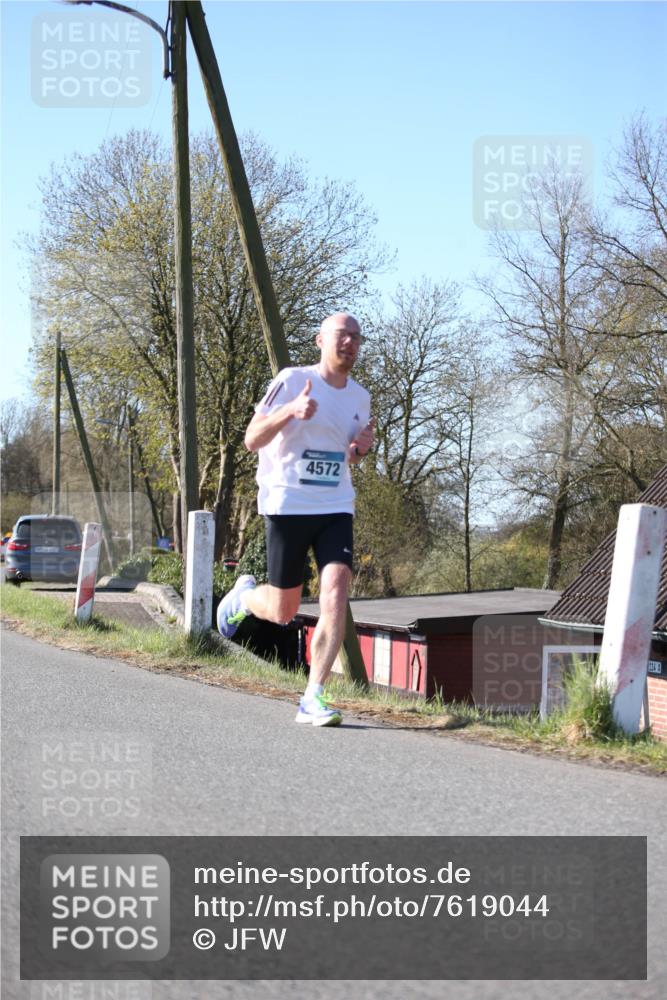 06.04.2025 - 44. Internationalen Wilhelmsburger Insellauf Jannik Wohlers http://msf.ph/oto/7619044 06.04.2025 10:00:00 Laufen 31, 6573, 4572 meine-sportfotos.de
