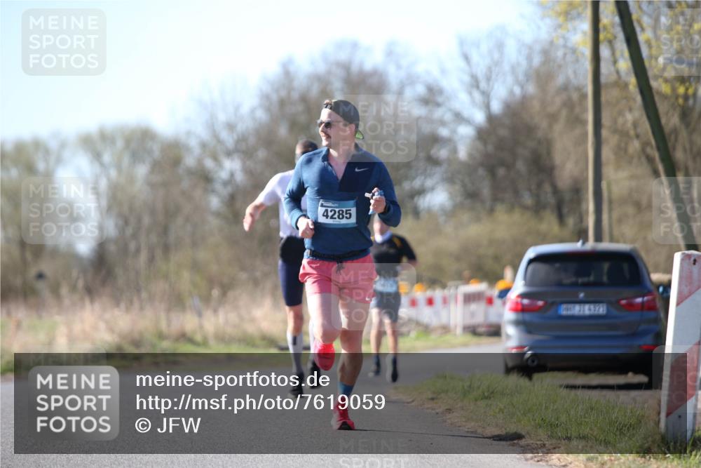 06.04.2025 - 44. Internationalen Wilhelmsburger Insellauf Jannik Wohlers http://msf.ph/oto/7619059 06.04.2025 10:00:29 Laufen 4285 meine-sportfotos.de