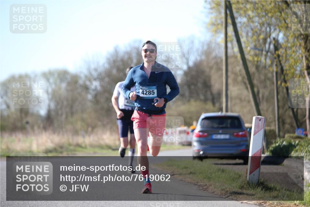 06.04.2025 - 44. Internationalen Wilhelmsburger Insellauf Jannik Wohlers http://msf.ph/oto/7619062 06.04.2025 10:00:30 Laufen 4052, 4285 meine-sportfotos.de