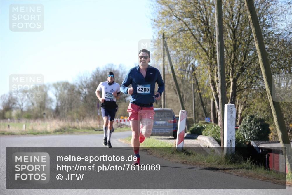 06.04.2025 - 44. Internationalen Wilhelmsburger Insellauf Jannik Wohlers http://msf.ph/oto/7619069 06.04.2025 10:00:30 Laufen 4052, 4285 meine-sportfotos.de