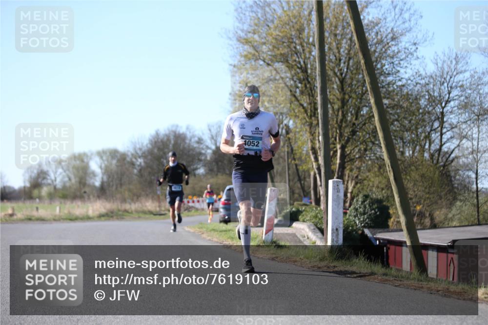 06.04.2025 - 44. Internationalen Wilhelmsburger Insellauf Jannik Wohlers http://msf.ph/oto/7619103 06.04.2025 10:00:33 Laufen 4052 meine-sportfotos.de