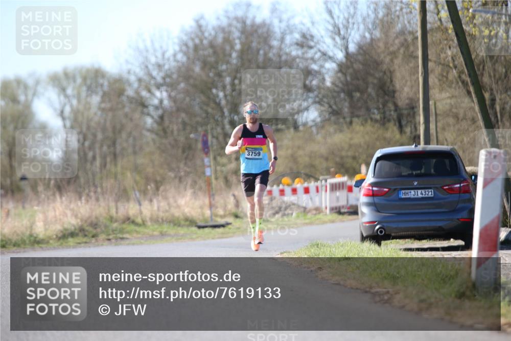 06.04.2025 - 44. Internationalen Wilhelmsburger Insellauf Jannik Wohlers http://msf.ph/oto/7619133 06.04.2025 10:00:38 Laufen 22, 3759, 4321 meine-sportfotos.de