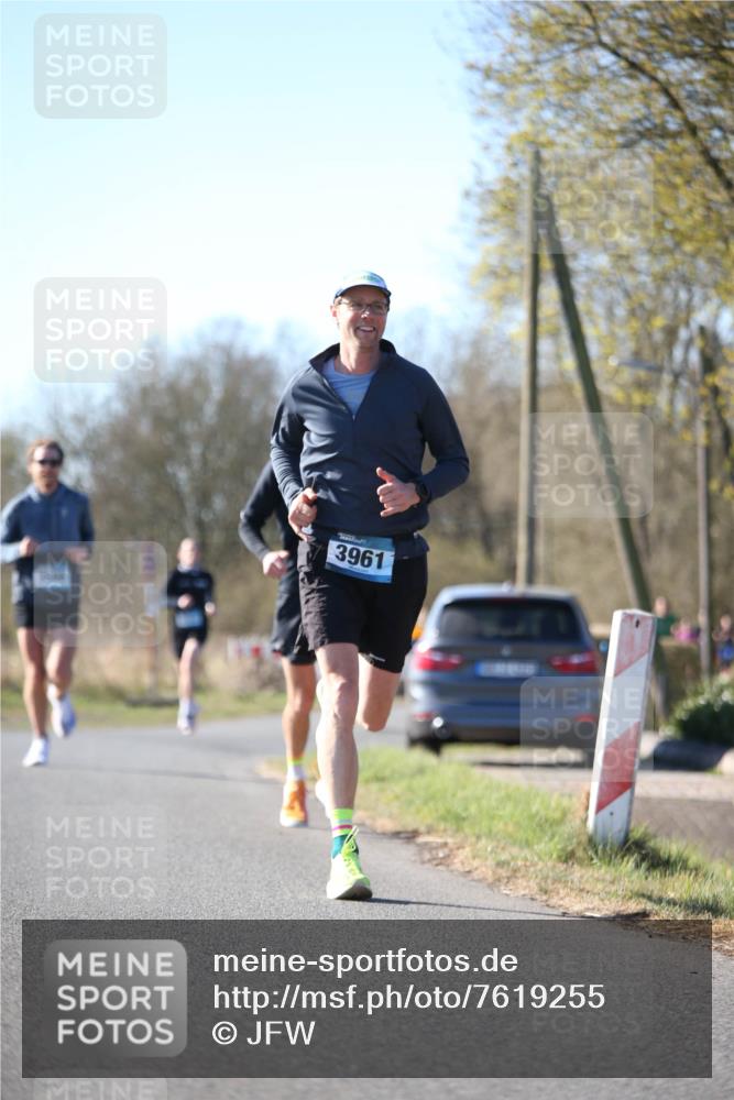 06.04.2025 - 44. Internationalen Wilhelmsburger Insellauf Jannik Wohlers http://msf.ph/oto/7619255 06.04.2025 10:01:39 Laufen 3961 meine-sportfotos.de