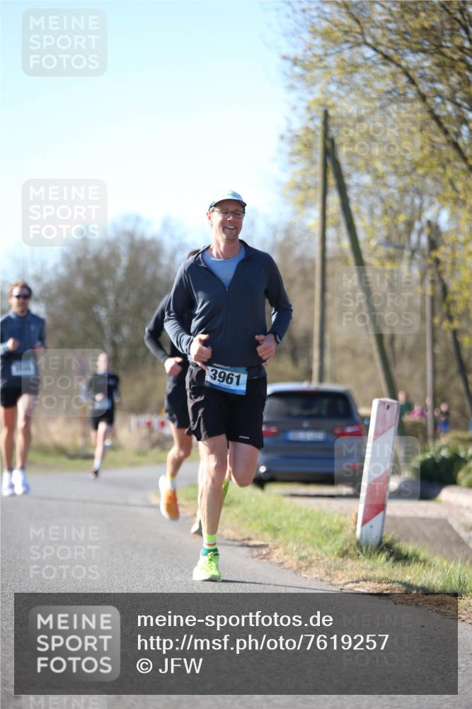 06.04.2025 - 44. Internationalen Wilhelmsburger Insellauf Jannik Wohlers http://msf.ph/oto/7619257 06.04.2025 10:01:39 Laufen 3961 meine-sportfotos.de