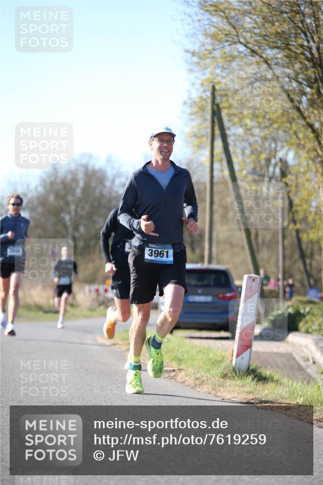 06.04.2025 - 44. Internationalen Wilhelmsburger Insellauf Jannik Wohlers http://msf.ph/oto/7619259 06.04.2025 10:01:39 Laufen 3, 3961 meine-sportfotos.de