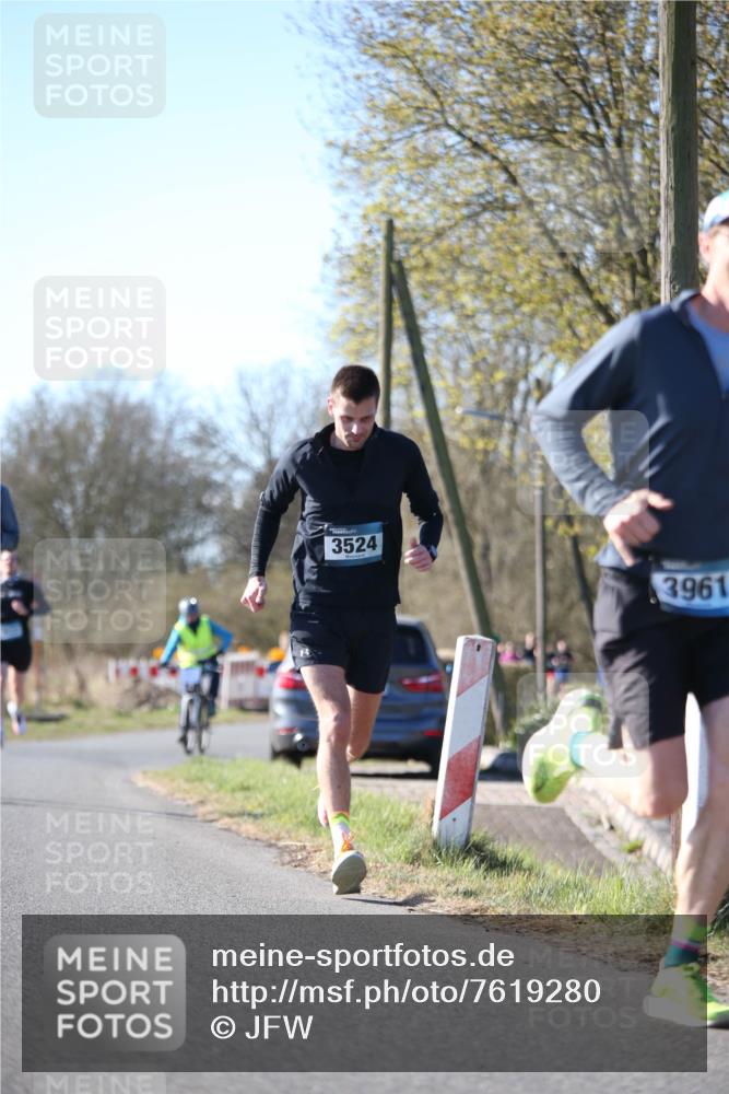 06.04.2025 - 44. Internationalen Wilhelmsburger Insellauf Jannik Wohlers http://msf.ph/oto/7619280 06.04.2025 10:01:40 Laufen 3524, 3961 meine-sportfotos.de