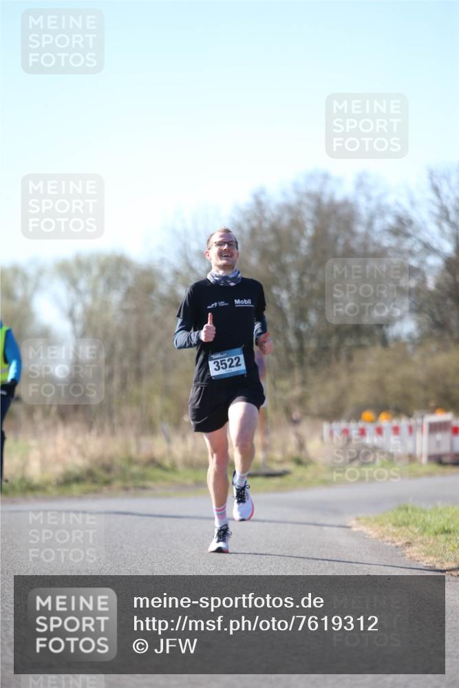 06.04.2025 - 44. Internationalen Wilhelmsburger Insellauf Jannik Wohlers http://msf.ph/oto/7619312 06.04.2025 10:01:45 Laufen 3522 meine-sportfotos.de