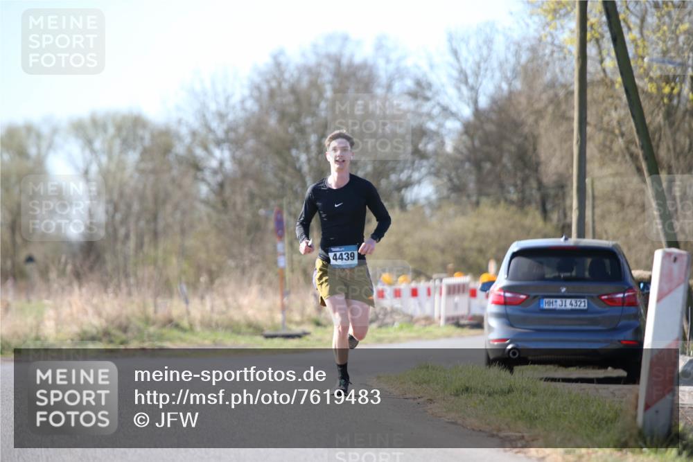 06.04.2025 - 44. Internationalen Wilhelmsburger Insellauf Jannik Wohlers http://msf.ph/oto/7619483 06.04.2025 10:02:31 Laufen 4439, 4321 meine-sportfotos.de