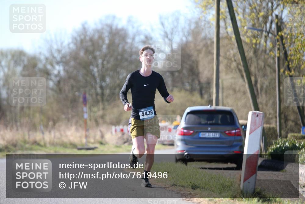 06.04.2025 - 44. Internationalen Wilhelmsburger Insellauf Jannik Wohlers http://msf.ph/oto/7619496 06.04.2025 10:02:32 Laufen 4439, 31, 4321 meine-sportfotos.de