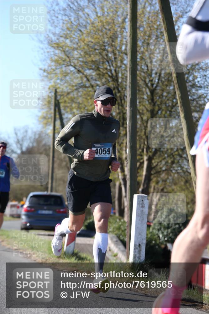 06.04.2025 - 44. Internationalen Wilhelmsburger Insellauf Jannik Wohlers http://msf.ph/oto/7619565 06.04.2025 10:03:13 Laufen 0, 4059 meine-sportfotos.de
