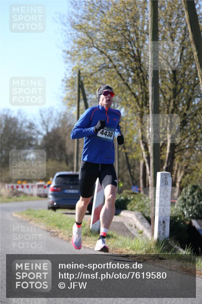 06.04.2025 - 44. Internationalen Wilhelmsburger Insellauf Jannik Wohlers http://msf.ph/oto/7619580 06.04.2025 10:03:15 Laufen 4430 meine-sportfotos.de