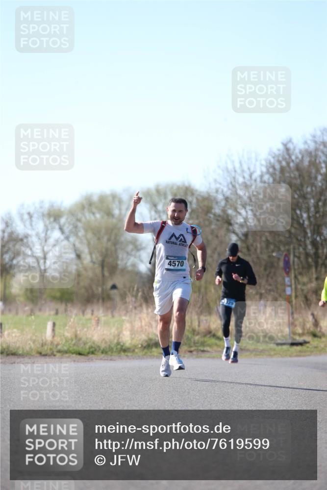 06.04.2025 - 44. Internationalen Wilhelmsburger Insellauf Jannik Wohlers http://msf.ph/oto/7619599 06.04.2025 10:03:30 Laufen 4570, 325 meine-sportfotos.de
