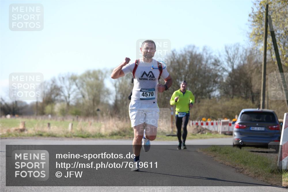 06.04.2025 - 44. Internationalen Wilhelmsburger Insellauf Jannik Wohlers http://msf.ph/oto/7619611 06.04.2025 10:03:32 Laufen 4570, 4096, 4323 meine-sportfotos.de