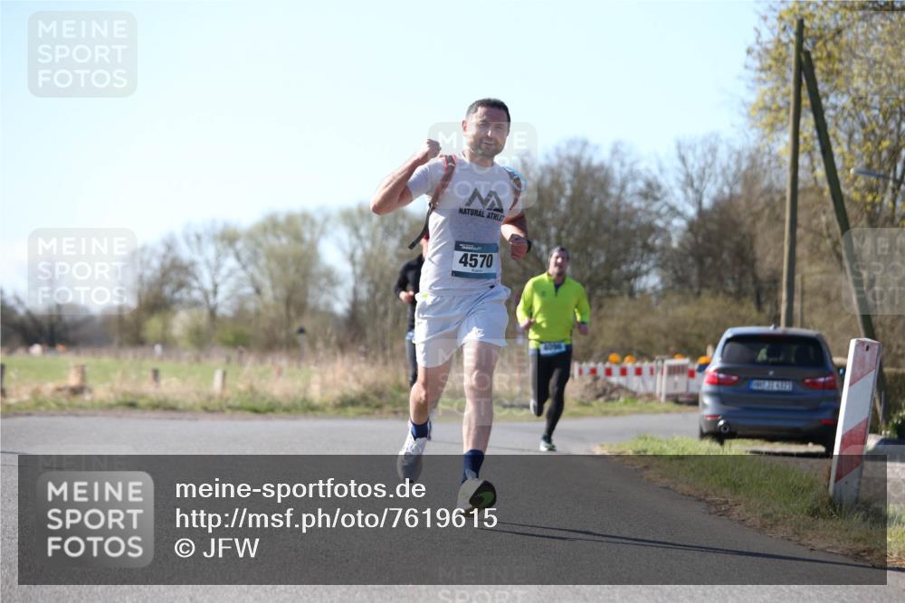 06.04.2025 - 44. Internationalen Wilhelmsburger Insellauf Jannik Wohlers http://msf.ph/oto/7619615 06.04.2025 10:03:32 Laufen 4570, 4046 meine-sportfotos.de