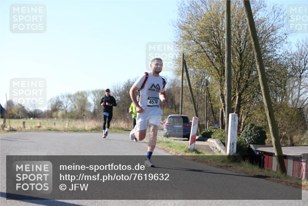 06.04.2025 - 44. Internationalen Wilhelmsburger Insellauf Jannik Wohlers http://msf.ph/oto/7619632 06.04.2025 10:03:33 Laufen 4570, 31, 4323 meine-sportfotos.de
