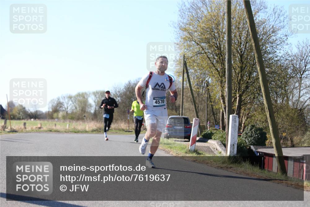 06.04.2025 - 44. Internationalen Wilhelmsburger Insellauf Jannik Wohlers http://msf.ph/oto/7619637 06.04.2025 10:03:33 Laufen 4570 meine-sportfotos.de
