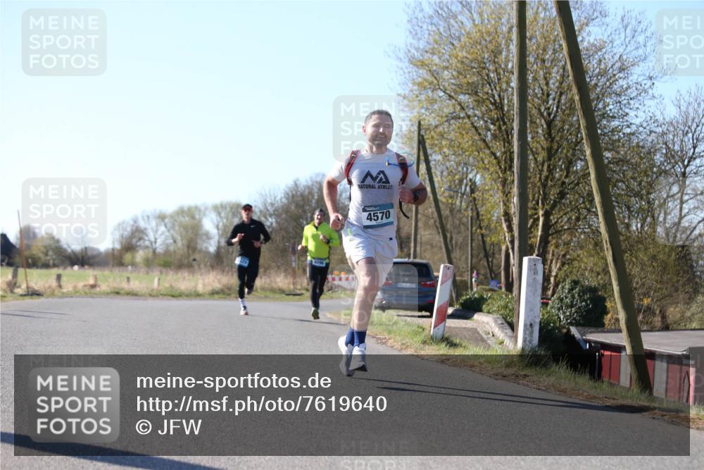 06.04.2025 - 44. Internationalen Wilhelmsburger Insellauf Jannik Wohlers http://msf.ph/oto/7619640 06.04.2025 10:03:33 Laufen 4570 meine-sportfotos.de
