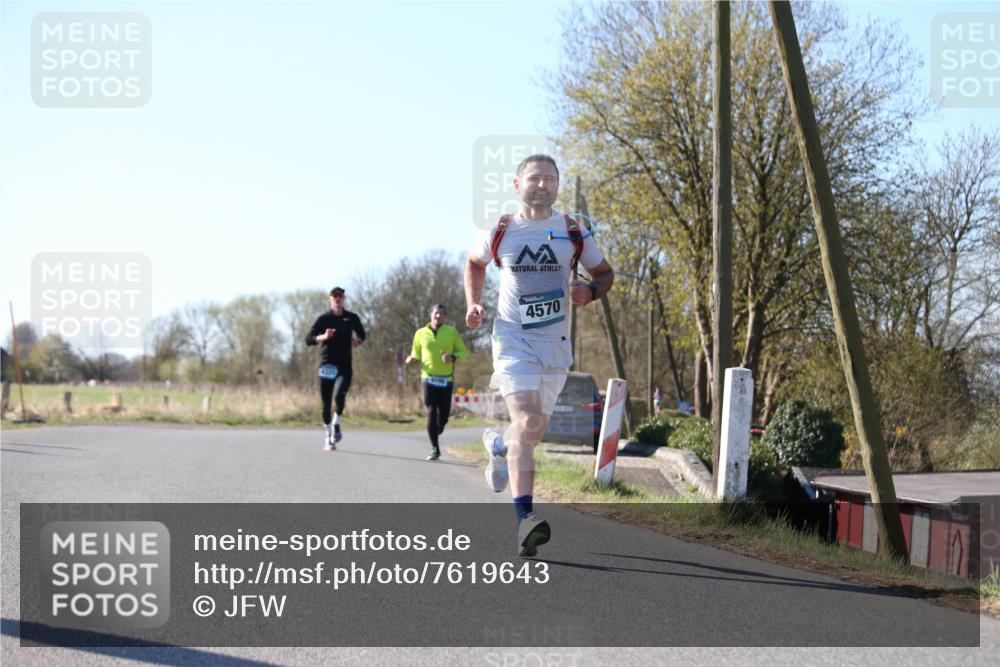 06.04.2025 - 44. Internationalen Wilhelmsburger Insellauf Jannik Wohlers http://msf.ph/oto/7619643 06.04.2025 10:03:34 Laufen 4570 meine-sportfotos.de