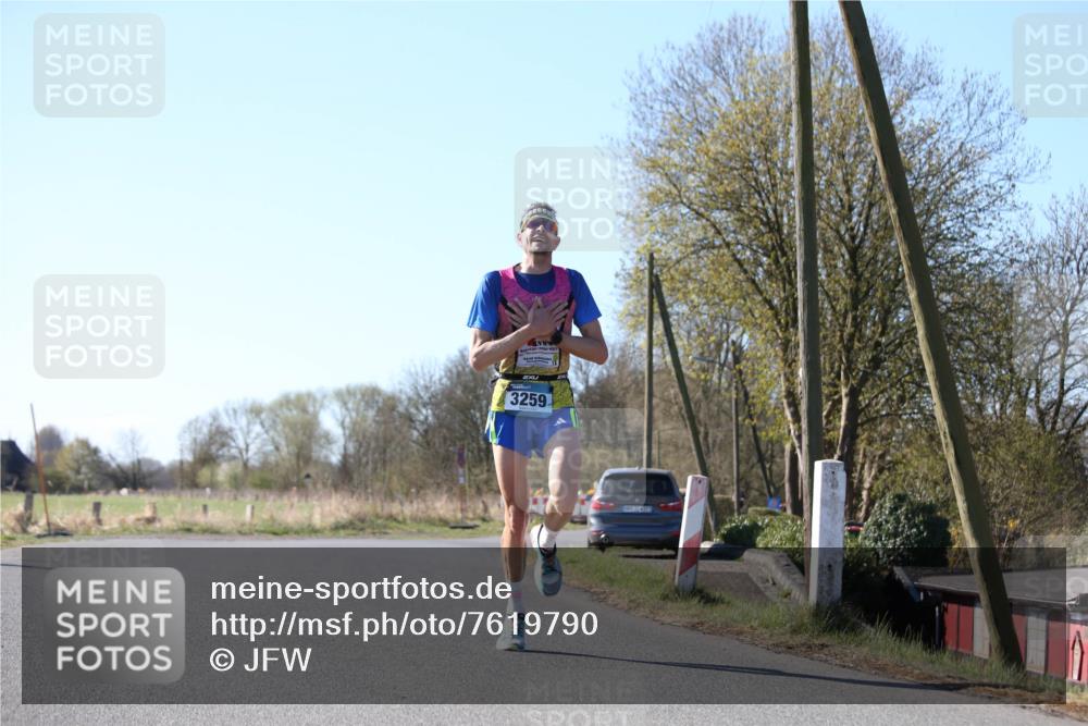 06.04.2025 - 44. Internationalen Wilhelmsburger Insellauf Jannik Wohlers http://msf.ph/oto/7619790 06.04.2025 10:04:05 Laufen 3259, 145, 31, 4923 meine-sportfotos.de