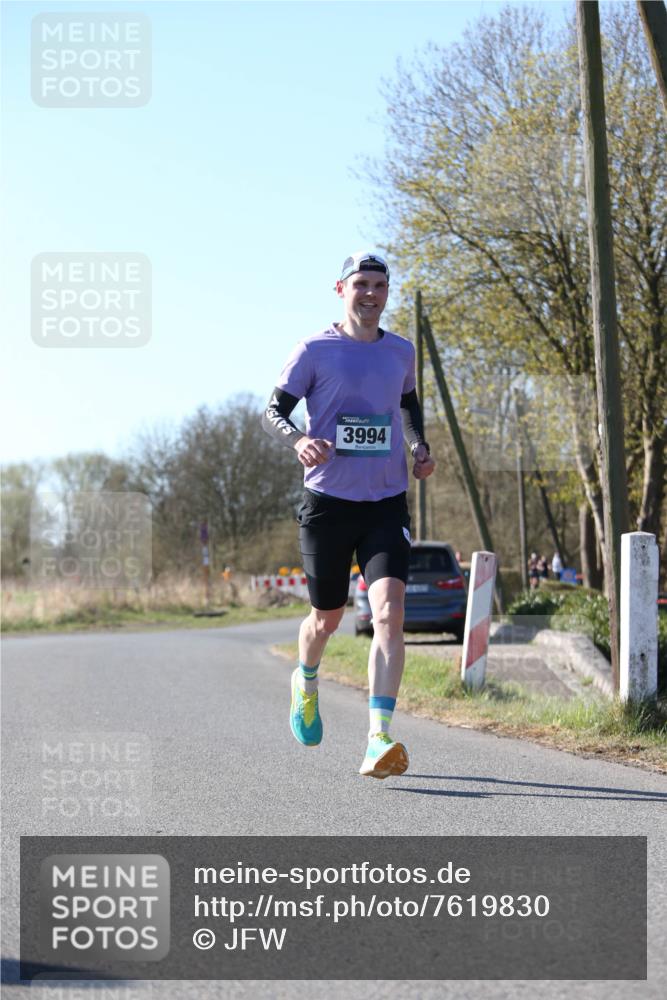 06.04.2025 - 44. Internationalen Wilhelmsburger Insellauf Jannik Wohlers http://msf.ph/oto/7619830 06.04.2025 10:04:21 Laufen 3994 meine-sportfotos.de