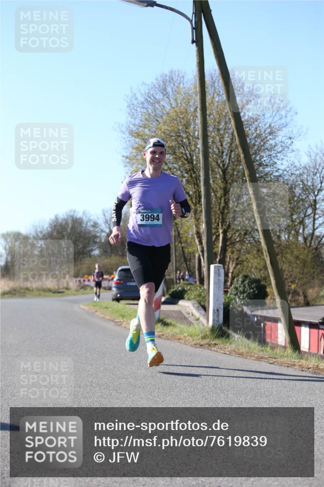 06.04.2025 - 44. Internationalen Wilhelmsburger Insellauf Jannik Wohlers http://msf.ph/oto/7619839 06.04.2025 10:04:21 Laufen 3994 meine-sportfotos.de
