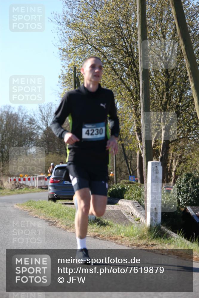 06.04.2025 - 44. Internationalen Wilhelmsburger Insellauf Jannik Wohlers http://msf.ph/oto/7619879 06.04.2025 10:04:36 Laufen 4230 meine-sportfotos.de