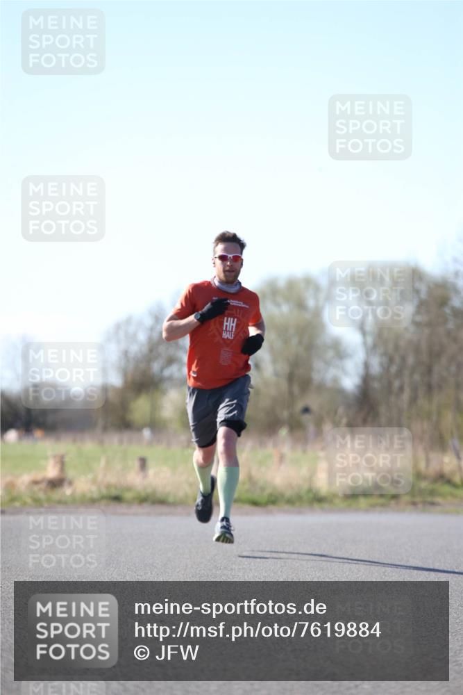 06.04.2025 - 44. Internationalen Wilhelmsburger Insellauf Jannik Wohlers http://msf.ph/oto/7619884 06.04.2025 10:04:38 Laufen  meine-sportfotos.de