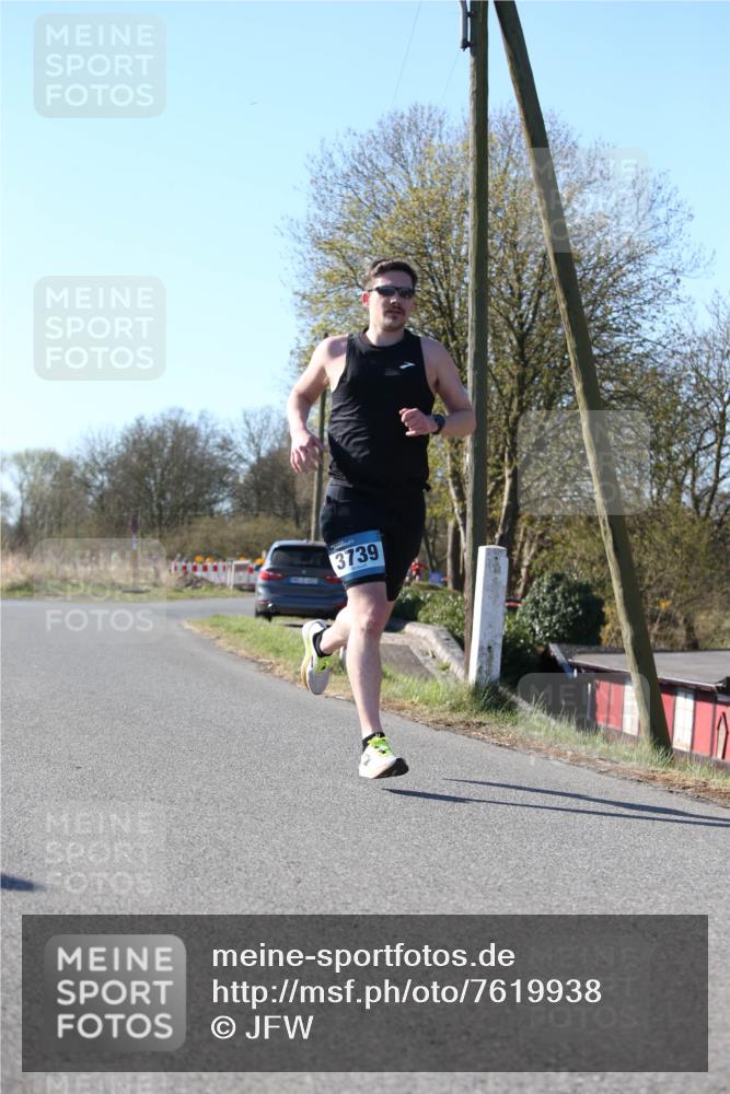 06.04.2025 - 44. Internationalen Wilhelmsburger Insellauf Jannik Wohlers http://msf.ph/oto/7619938 06.04.2025 10:04:52 Laufen 3739 meine-sportfotos.de