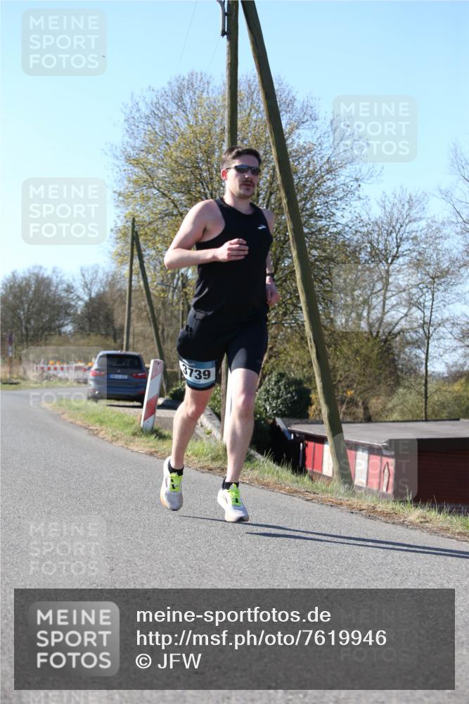 06.04.2025 - 44. Internationalen Wilhelmsburger Insellauf Jannik Wohlers http://msf.ph/oto/7619946 06.04.2025 10:04:52 Laufen 3739 meine-sportfotos.de