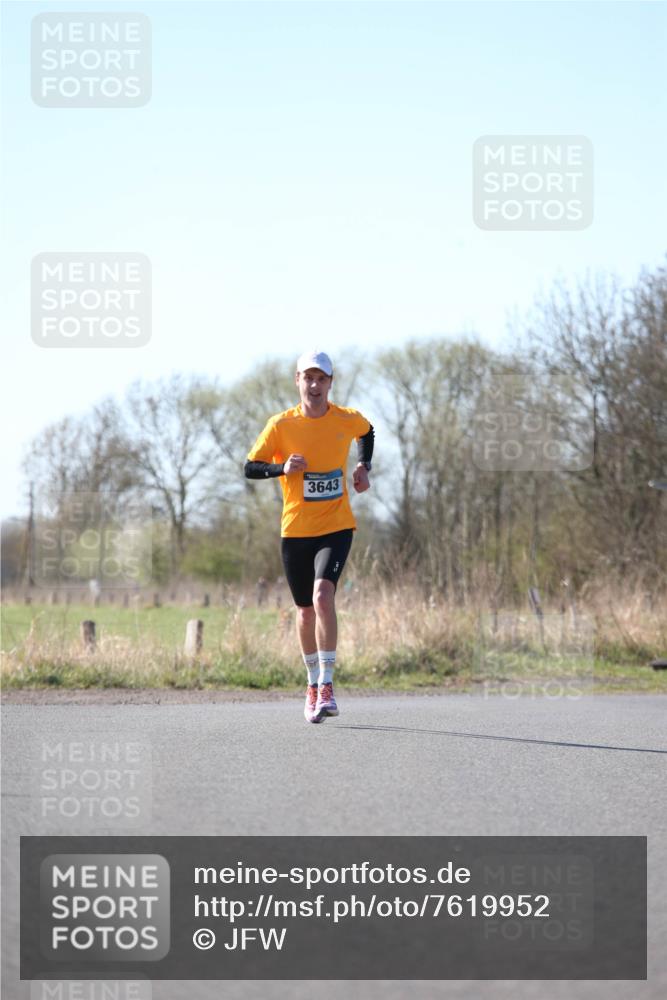 06.04.2025 - 44. Internationalen Wilhelmsburger Insellauf Jannik Wohlers http://msf.ph/oto/7619952 06.04.2025 10:05:07 Laufen 3643 meine-sportfotos.de