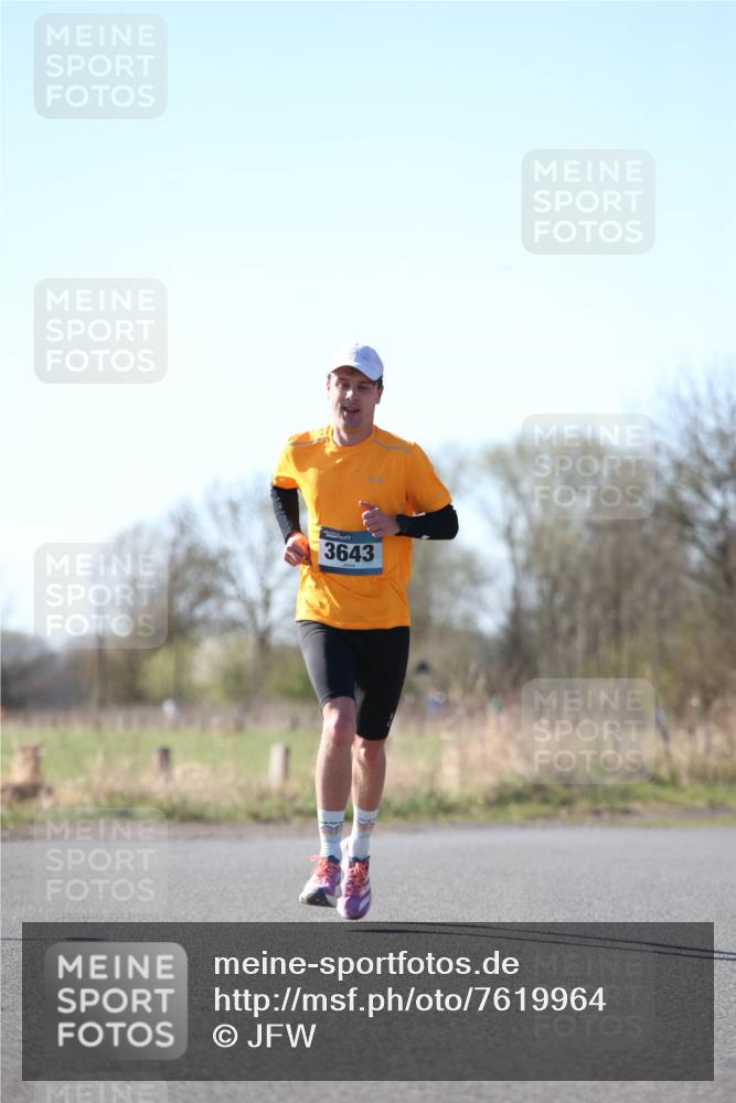 06.04.2025 - 44. Internationalen Wilhelmsburger Insellauf Jannik Wohlers http://msf.ph/oto/7619964 06.04.2025 10:05:08 Laufen 3643 meine-sportfotos.de