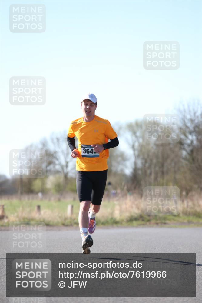 06.04.2025 - 44. Internationalen Wilhelmsburger Insellauf Jannik Wohlers http://msf.ph/oto/7619966 06.04.2025 10:05:09 Laufen 3643 meine-sportfotos.de